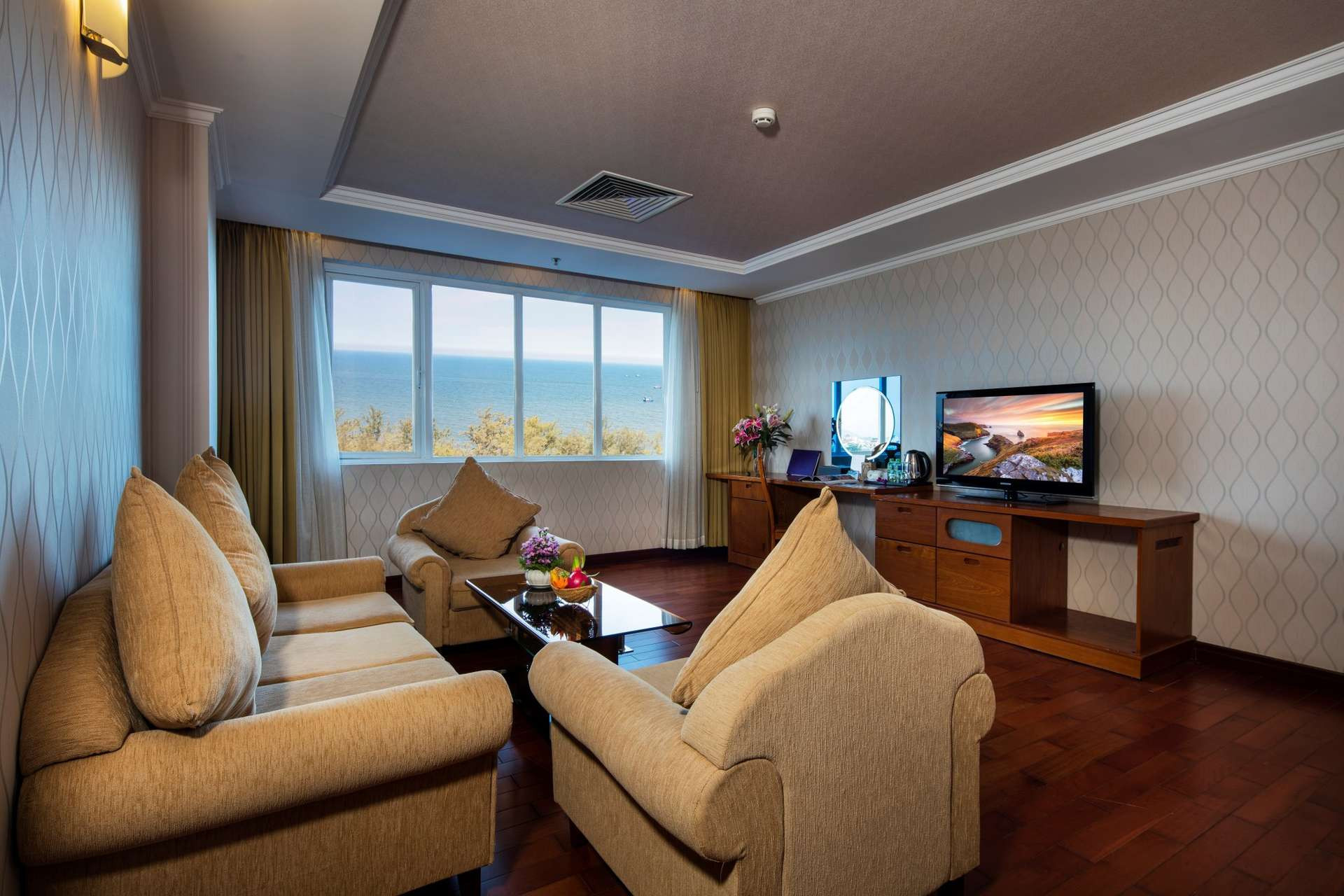 TTC Hotel Phan Thiết - TTC Hotel Phan Thiết, một khách sạn 4 sao hiện đại tại trung tâm thành phố