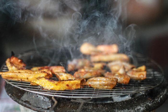 Chợ đêm Đà Lạt: Thiên đường ẩm thực và mua sắm sôi động tại trung tâm thành phố.