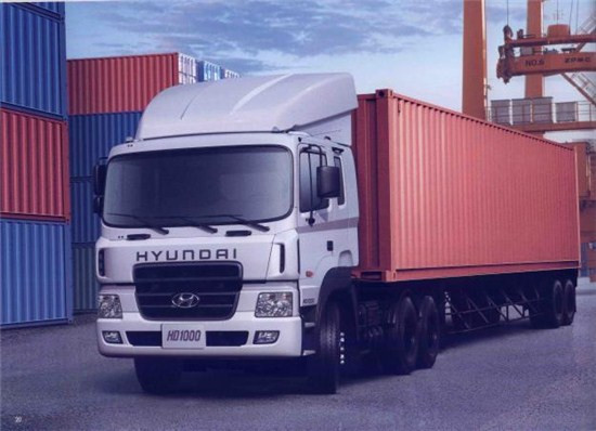 Vận chuyển bằng xe container của Công ty TNHH Giao nhận Vận tải Cường Phương