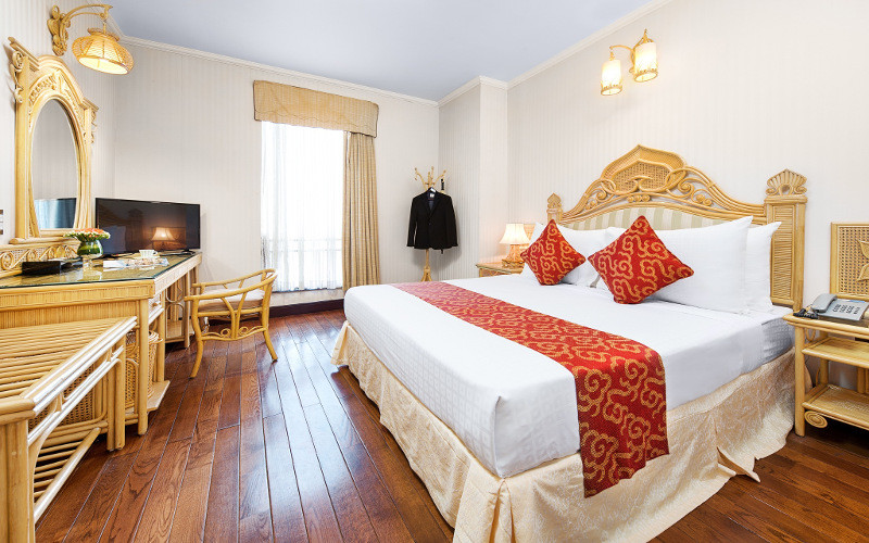 View sông Hàn tuyệt đẹp từ phòng Junior Suite tại Khách sạn Senriver Hotel Đà Nẵng