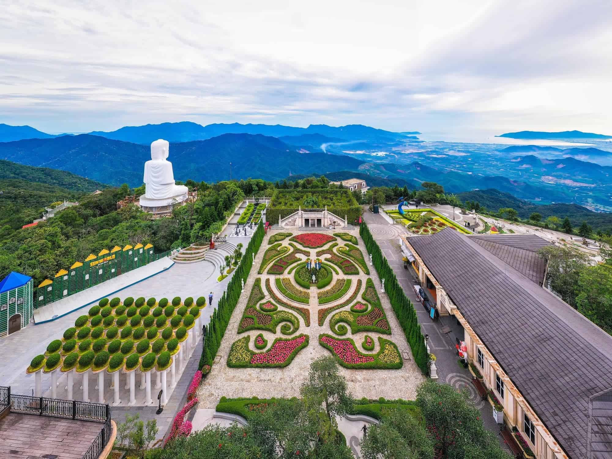 Khám phá 9 vườn hoa tuyệt đẹp trong Le Jardin D Amour