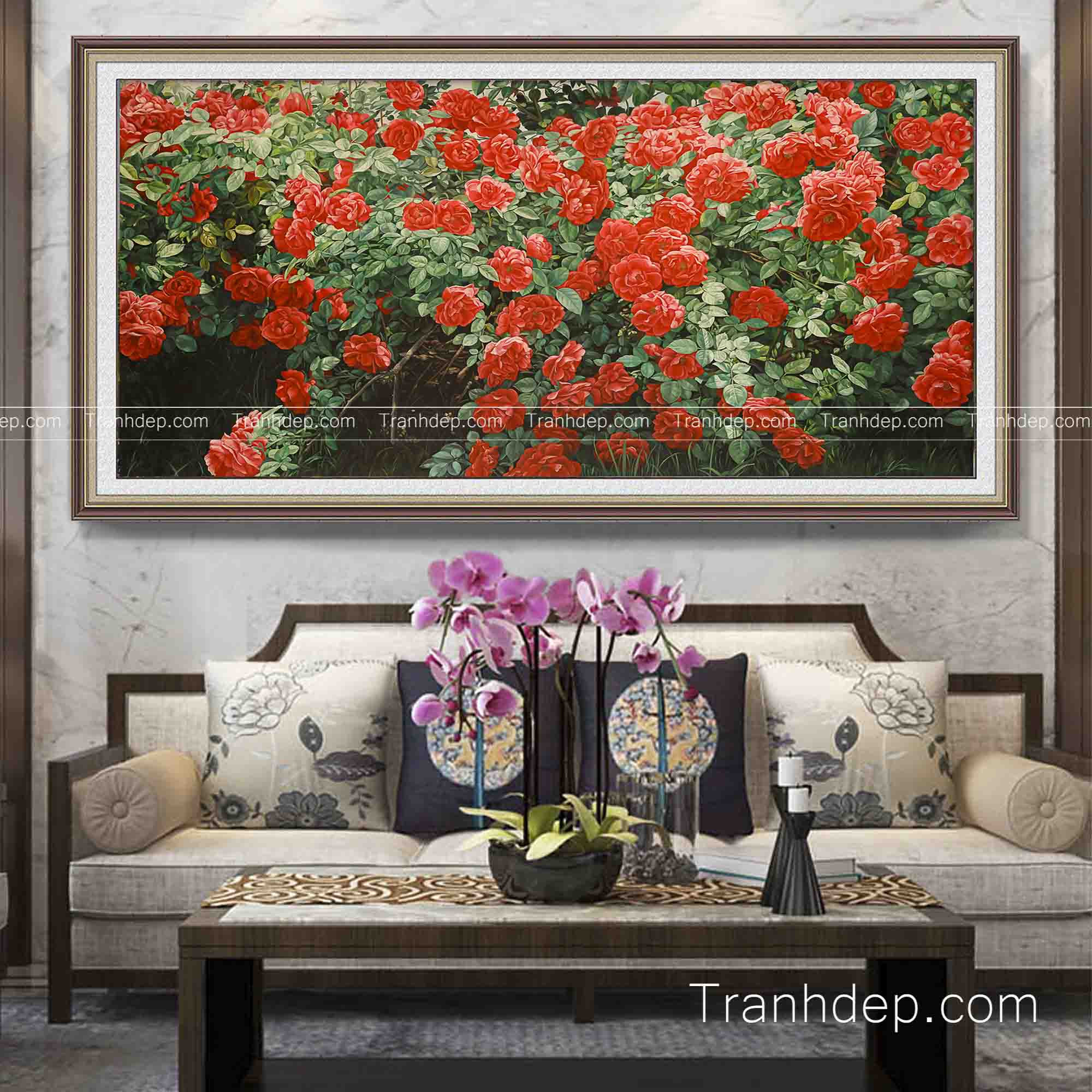 Vườn hoa hồng nhung đỏ mang đến không gian tràn đầy năng lượng và sức sống
