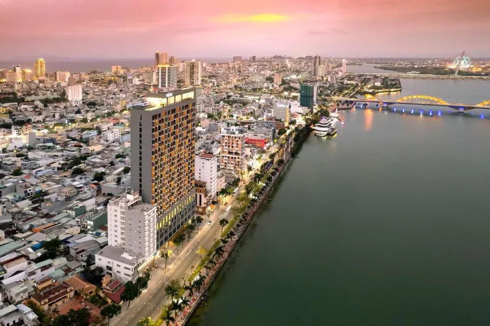 Wink Hotel Danang Riverside tọa lạc bên bờ sông Hàn thơ mộng, một lựa chọn khách sạn đà nẵng sông hàn phong cách