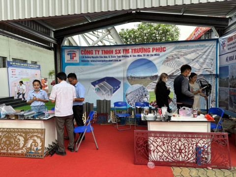 Gian hàng của CÔNG TY TNHH SX TM TRƯỜNG PHÚC tại Hội chợ Vietbuild 2023, giới thiệu các sản phẩm và giải pháp mới.