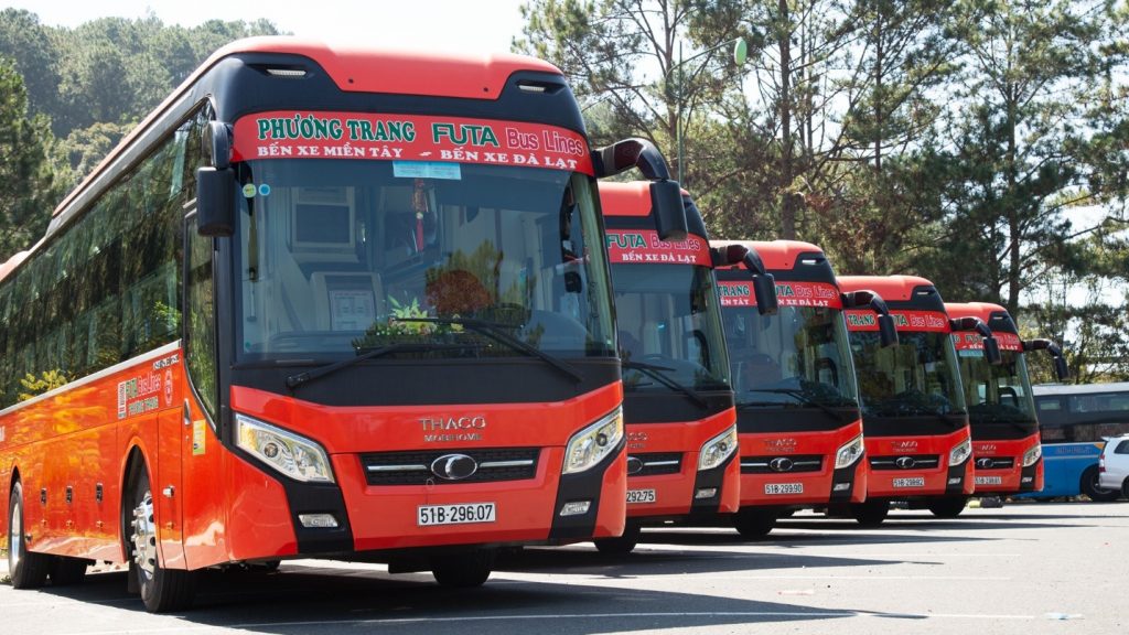 Xe buýt Phương Trang tuyến 15 ở khu vực An Giang