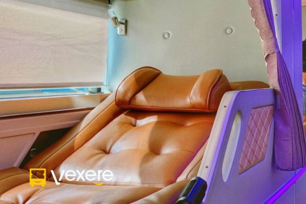 Nội thất xe giường nằm Limousine Phương Trang đi Nha Trang