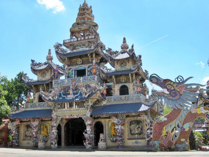 Dinh 1 Đà Lạt: Biểu tượng kiến trúc Châu Âu và nơi ở của vua Bảo Đại.