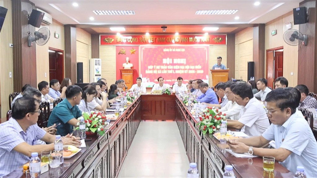 Hội nghị góp ý dự thảo, tương tự các buổi lấy ý kiến và phản biện trong quá trình phát triển chiến lược của Công ty TNHH May Thời trang Perseption USA