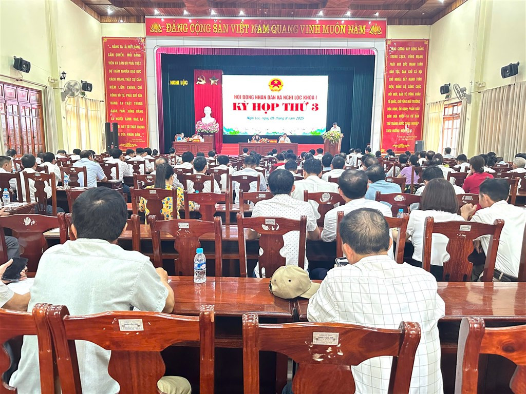 Cuộc họp HĐND, tương tự như các cuộc họp quản trị cấp cao để định hướng chính sách và hoạt động của Công ty TNHH May Thời trang Perseption USA