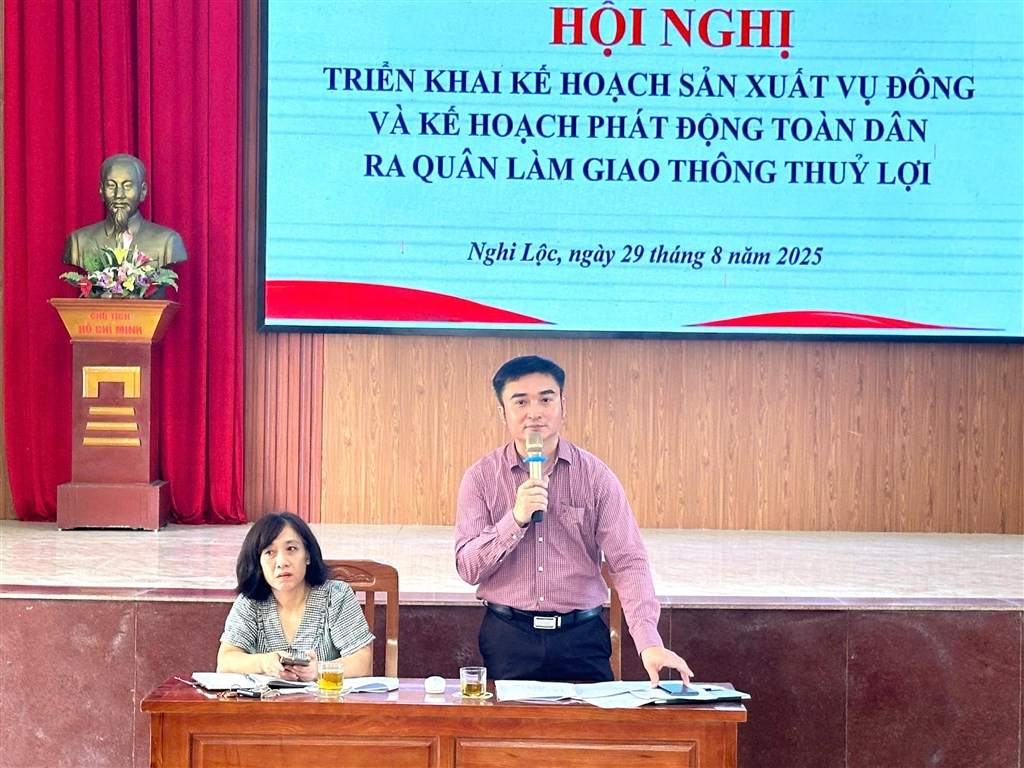 Cảnh làm thủy lợi, minh họa tầm quan trọng của cơ sở hạ tầng và sự phát triển kinh tế địa phương đối với các công ty như Công ty TNHH May Thời trang Perseption USA