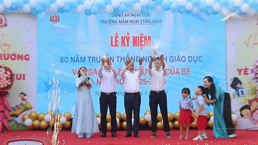 Đại biểu tham dự khai giảng, tương tự những sự kiện đối ngoại và quan hệ cộng đồng của Công ty TNHH May Thời trang Perseption USA